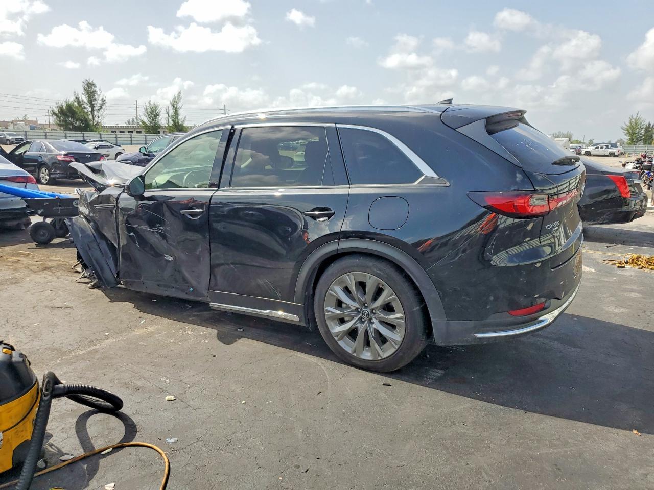 2024 MAZDA CX-90 Premium Package