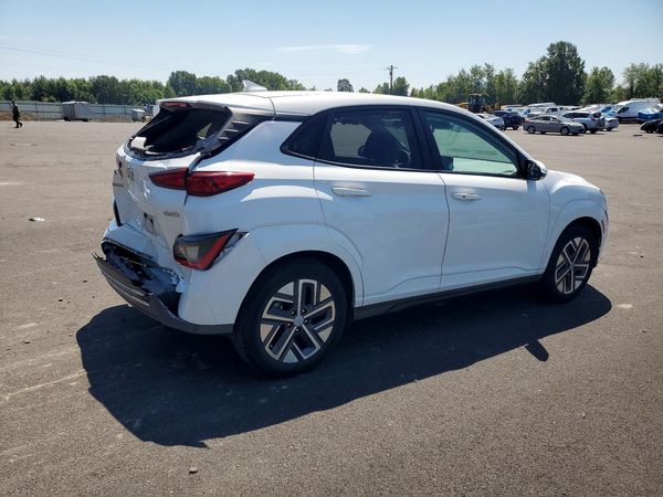 2023 HYUNDAI KONA SE