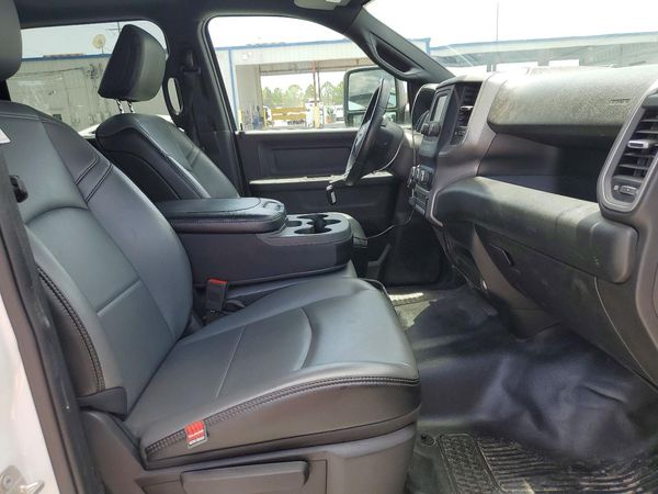 2024 RAM 2500 TRADESMAN CREW CAB 4X2