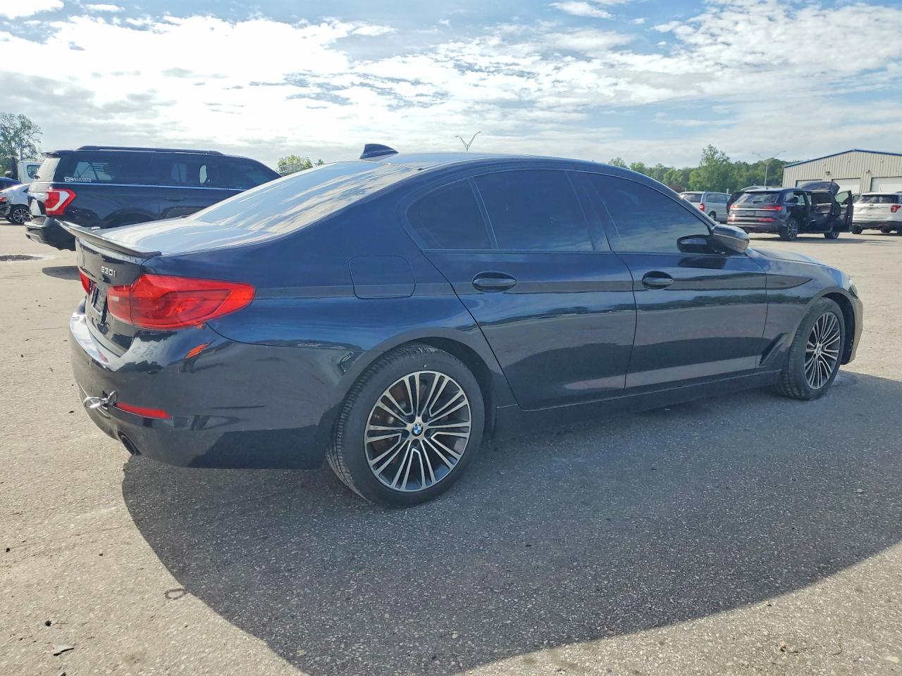 2018 BMW 530