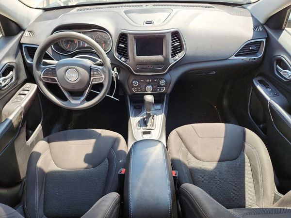 2019 JEEP CHEROKEE LATITUDE FWD