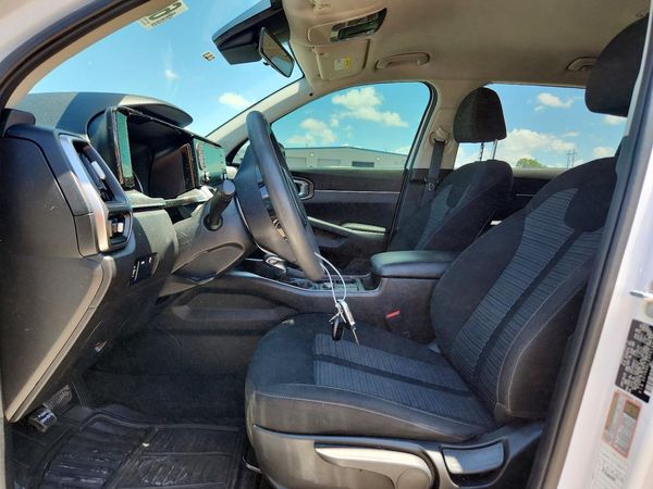 2023 KIA SORENTO LX
