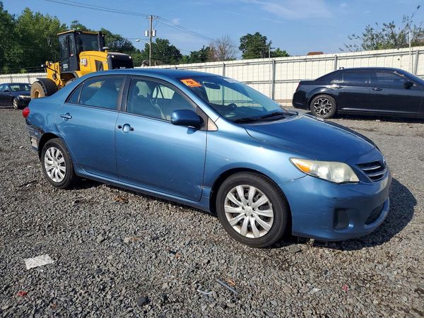 2013 TOYOTA COROLLA