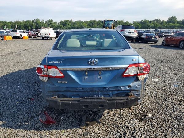 2013 TOYOTA COROLLA