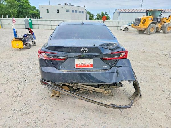 2025 TOYOTA CAMRY