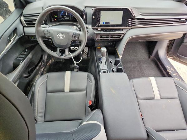 2025 TOYOTA CAMRY