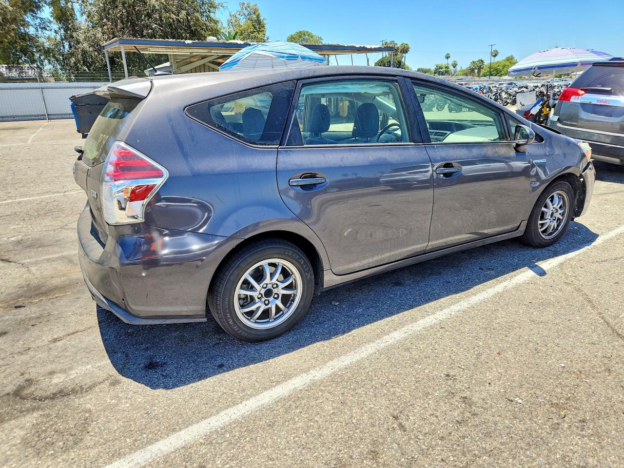 2016 TOYOTA PRIUS V