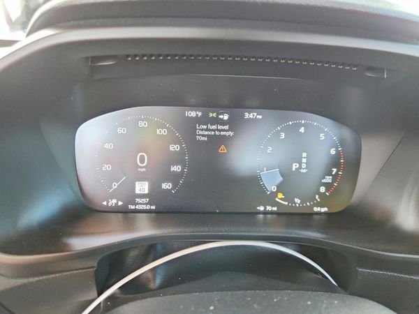 2021 VOLVO XC40 R-Design