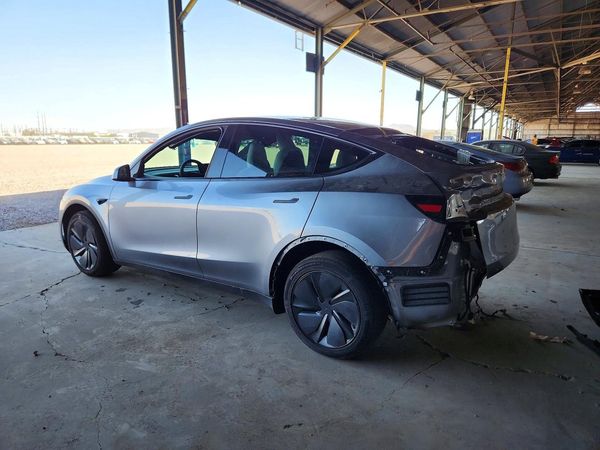 2026 TESLA MODEL Y