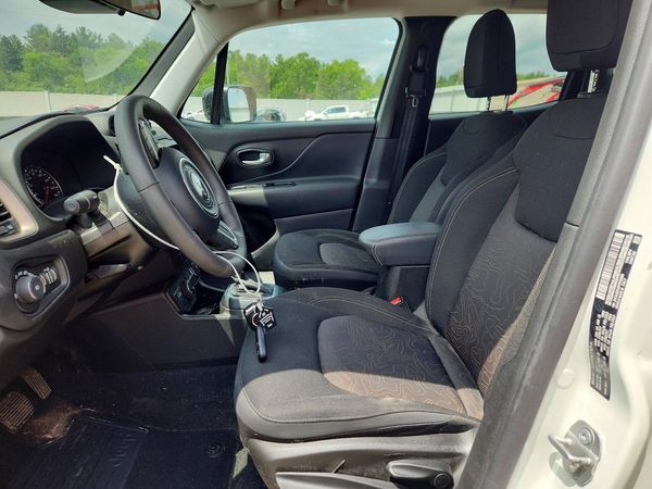2023 JEEP RENEGADE LATITUDE 4X4