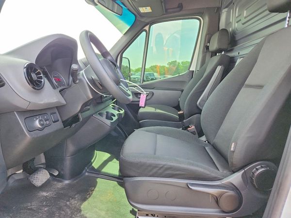 2024 MERCEDES-BENZ SPRINTER 907 (VS30)