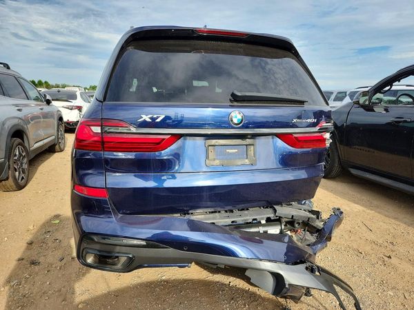 2021 BMW X7