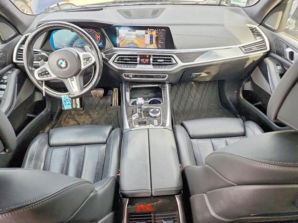 2021 BMW X7