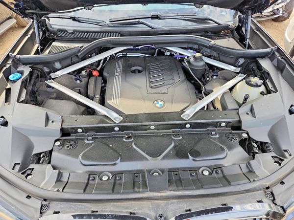 2021 BMW X7