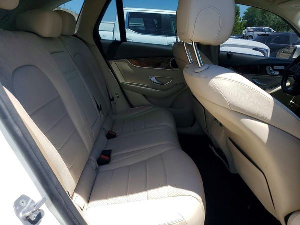 2017 MERCEDES-BENZ GLC GLC300 Base-4M