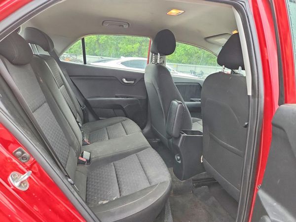 2020 KIA RIO 5-DOOR LX, S