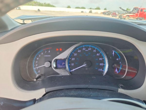 2014 TOYOTA SIENNA