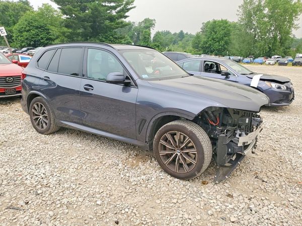 2021 BMW X5 M50i