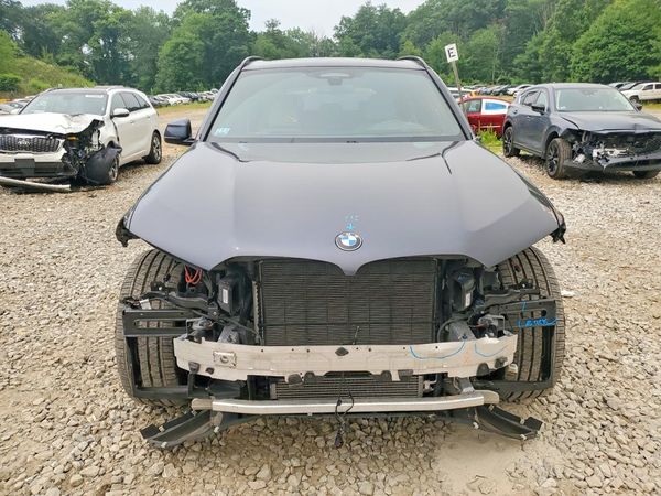 2021 BMW X5 M50i
