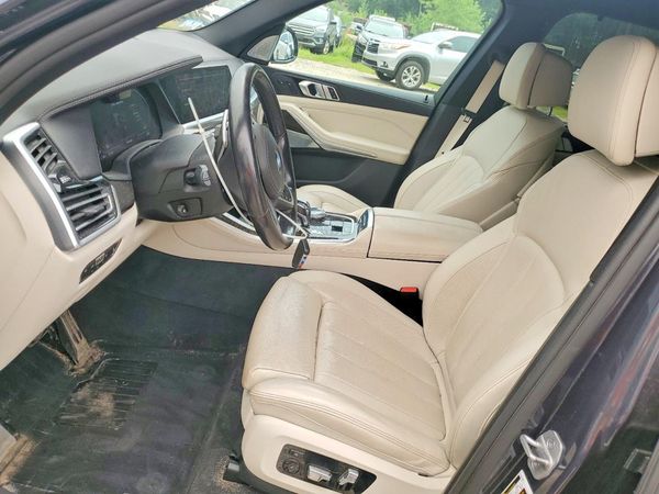 2021 BMW X5 M50i