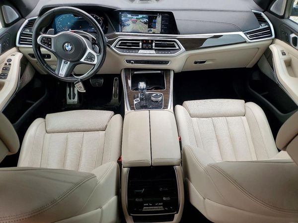 2021 BMW X5 M50i