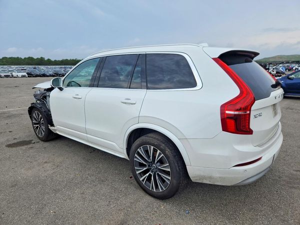 2022 VOLVO XC90