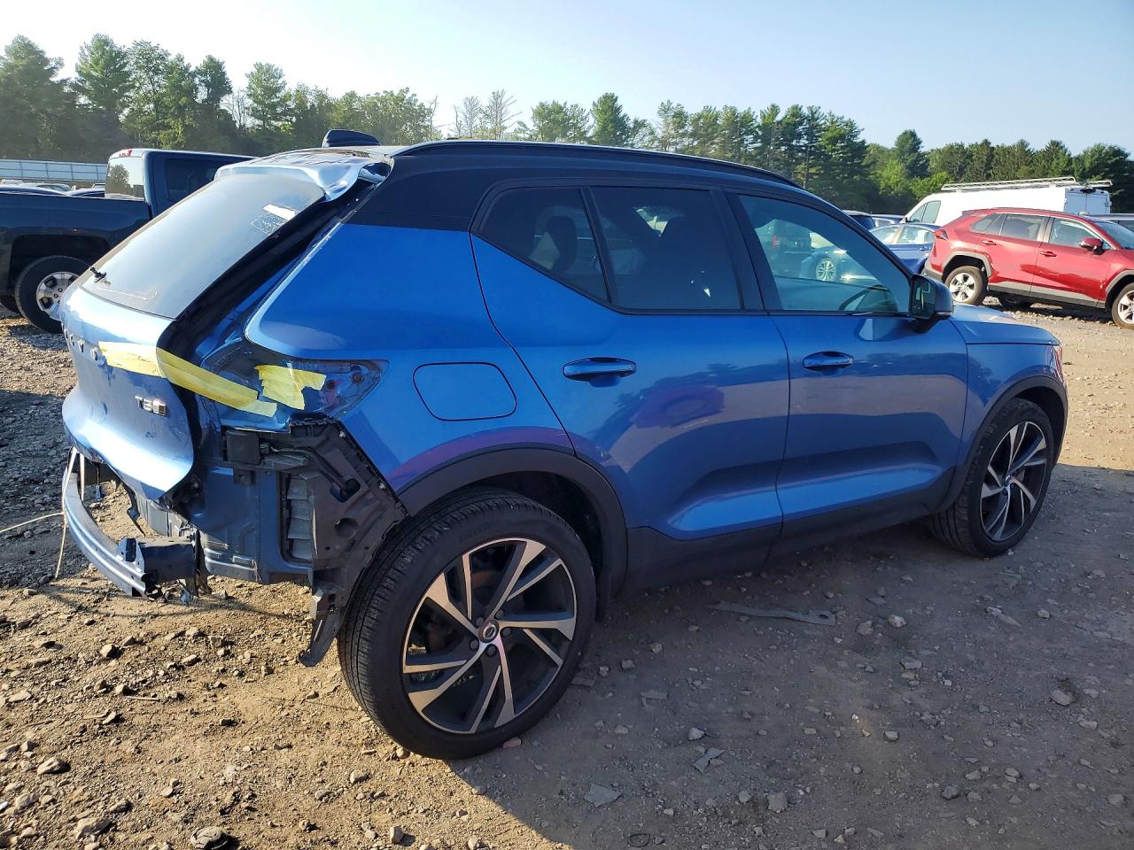 2020 VOLVO XC40 R-Design