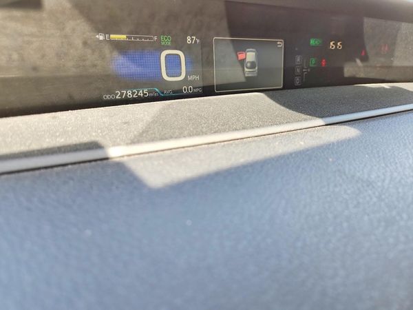 2017 TOYOTA PRIUS