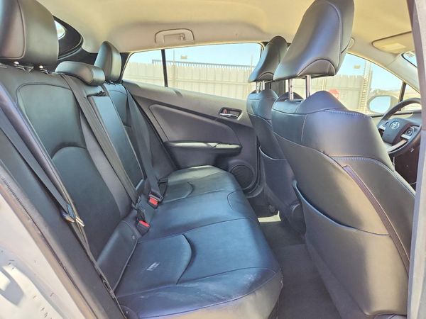 2017 TOYOTA PRIUS