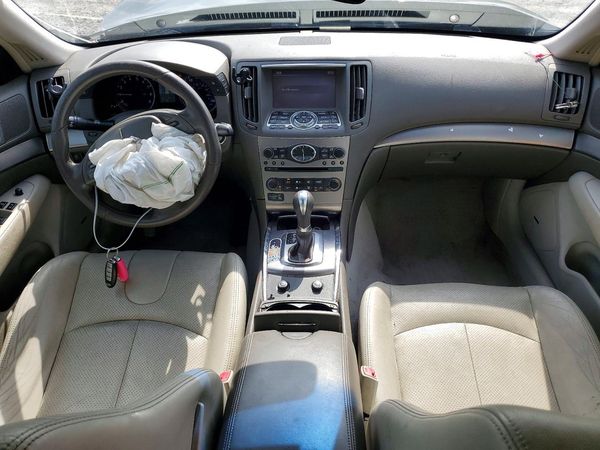2015 INFINITI Q40