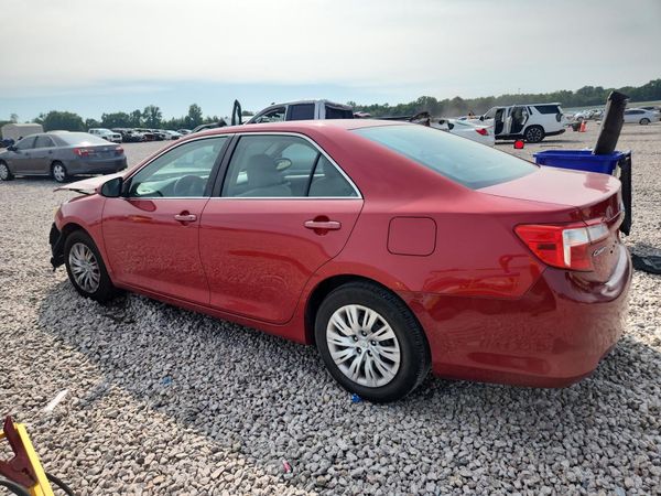2014 TOYOTA CAMRY