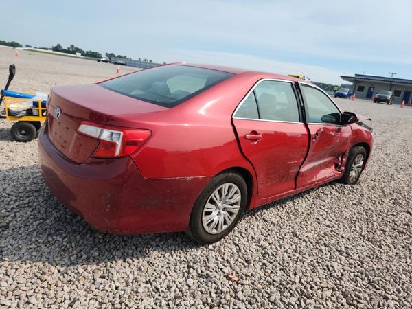 2014 TOYOTA CAMRY