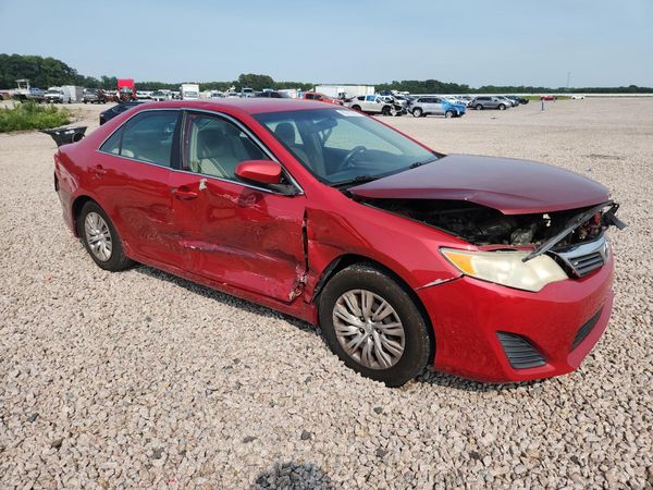 2014 TOYOTA CAMRY