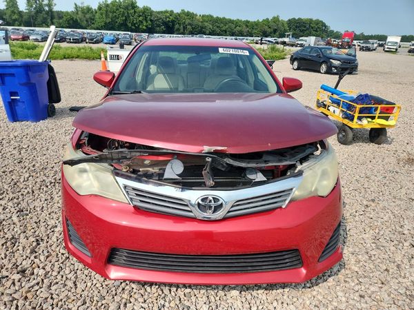 2014 TOYOTA CAMRY