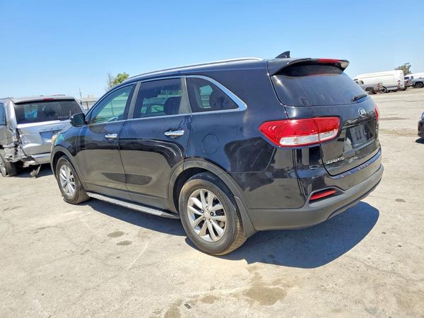 2016 KIA SORENTO L / LX