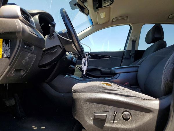 2016 KIA SORENTO L / LX