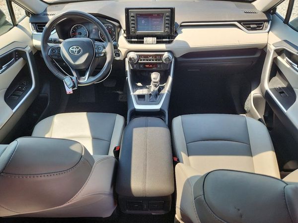 2019 TOYOTA RAV4