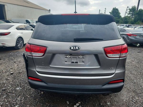 2018 KIA SORENTO L, LX