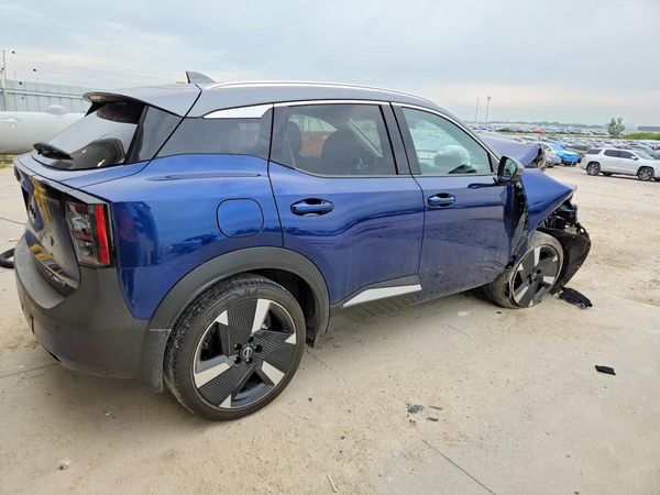 2025 NISSAN KICKS SR
