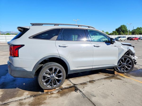 2022 KIA SORENTO