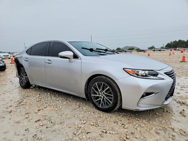 2016 LEXUS ES