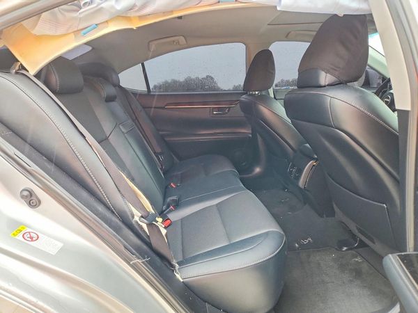 2016 LEXUS ES