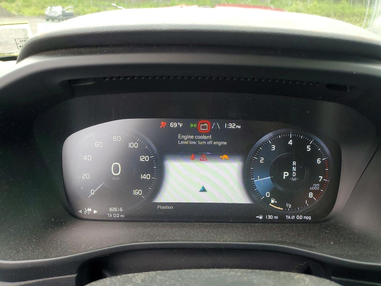 2019 VOLVO XC40 Momentum