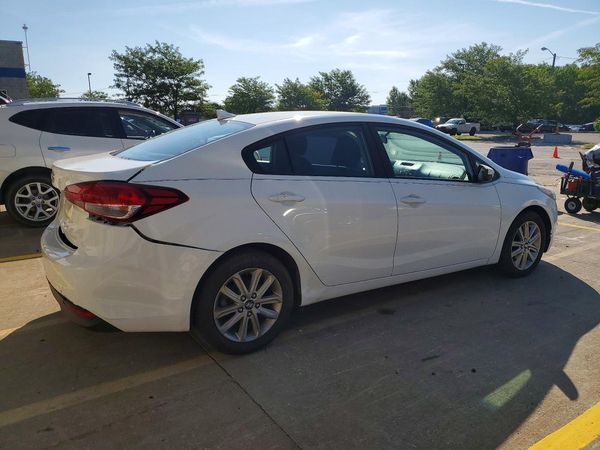 2017 KIA FORTE LX Base