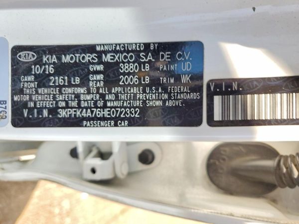 2017 KIA FORTE LX Base