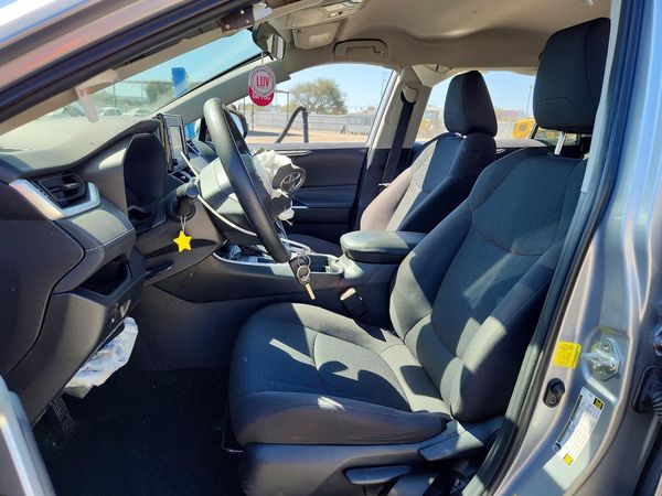 2019 TOYOTA RAV4 LE