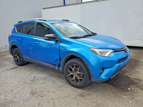 2018 TOYOTA RAV4 SE