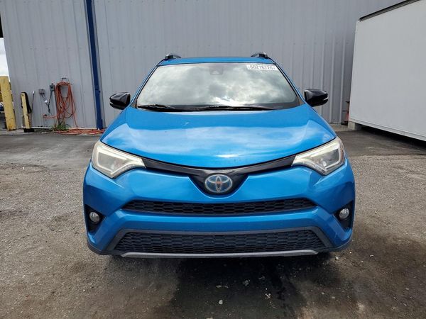 2018 TOYOTA RAV4 SE