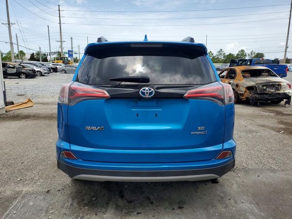 2018 TOYOTA RAV4 SE