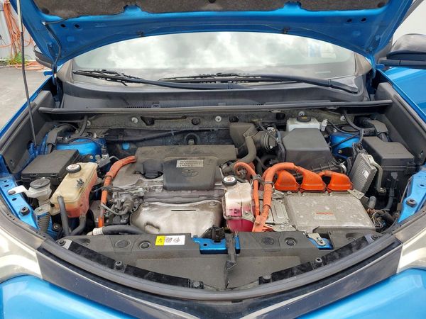 2018 TOYOTA RAV4 SE
